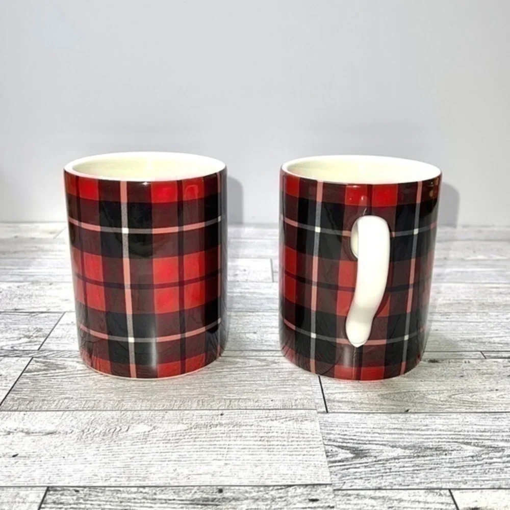 Pottery Barn Landon Plaid Mugs Set of 2